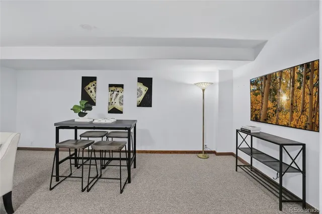 a view of a livingroom with furniture