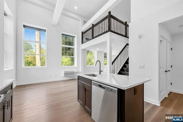 $3,250 | 315 Railroad Avenue, Unit 107, East Rutherford, NJ 07073