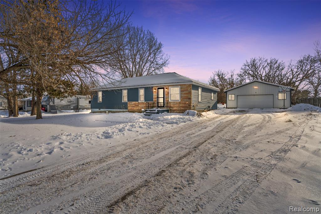 1268 East Dodge Road Mount Morris, MI 48458 - Photo 1 of 37