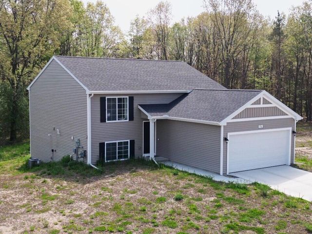 $328,000 | 7762 Sierra Drive, Belding, MI 48809