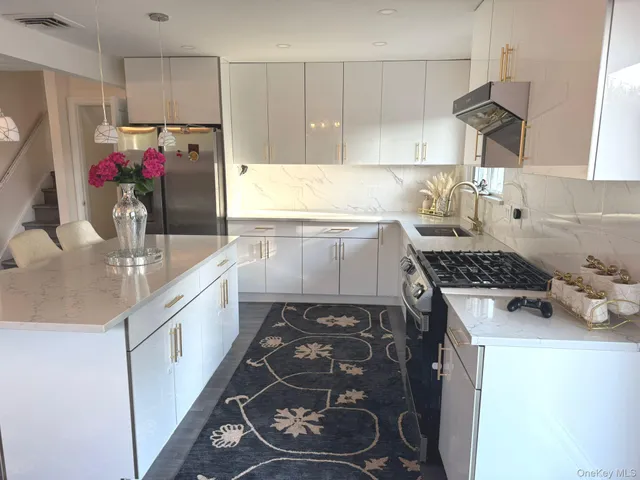 $940,000 | 58 Narcissus Avenue, Hicksville, NY 11801