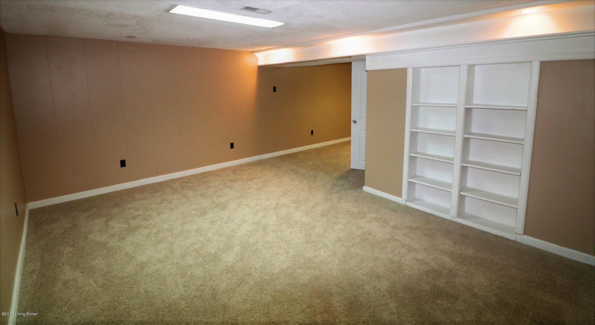 1504 West Elm Road Radcliff, KY 40160 - Photo 28 of 35 Downstairs a