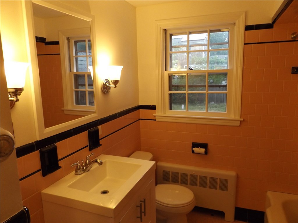 63 Fales Road Bristol, RI 02809 - Photo 9 of 19