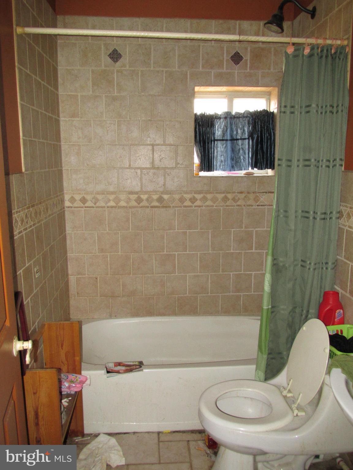 2002 Kelmore Road Dundalk, MD 21222 - Photo 7 of 10 Interior (General)