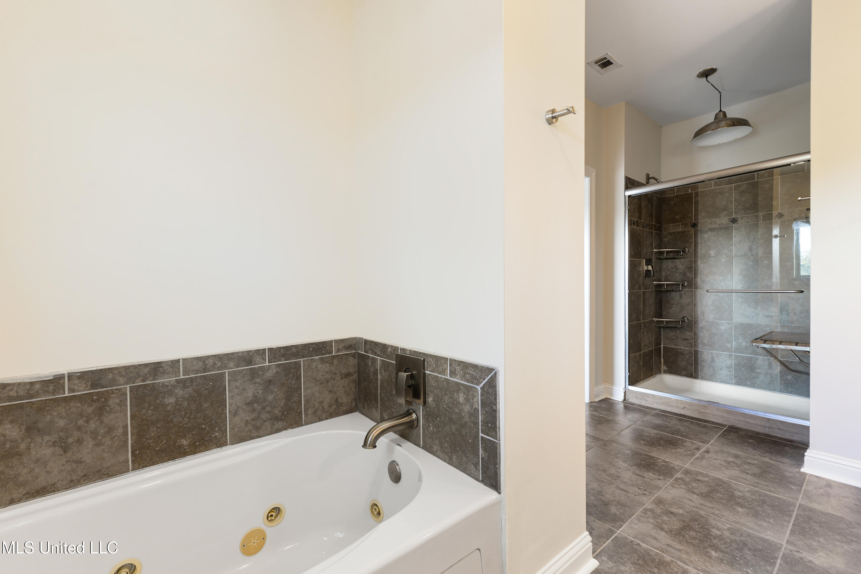 1400 Mill Road, Unit 40 Gulfport, MS 39507 - Photo 17 of 24 015 (1)