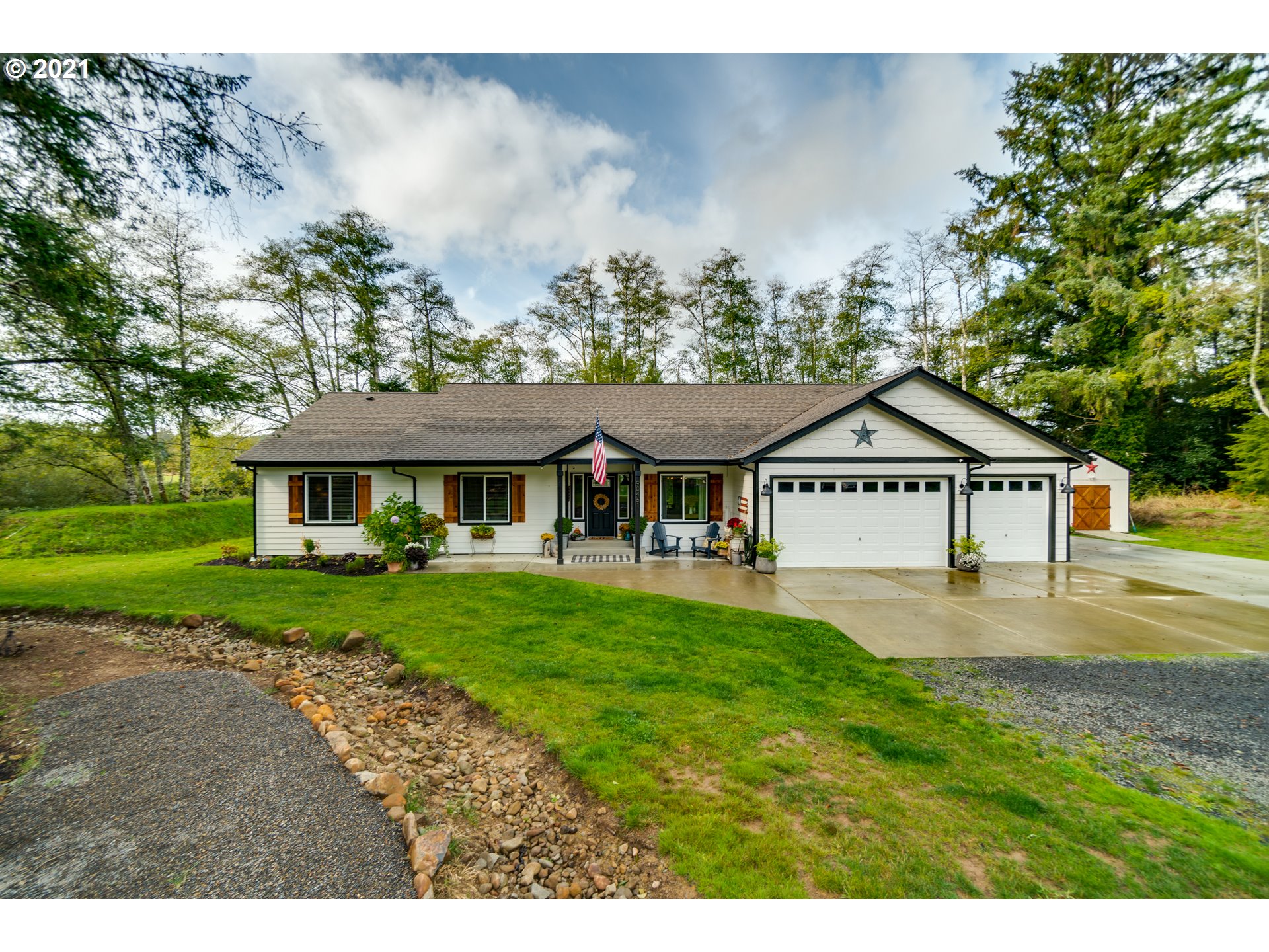 90461 Logan Road Astoria, OR 97103 - Photo 1 of 32 Gallery Image 1