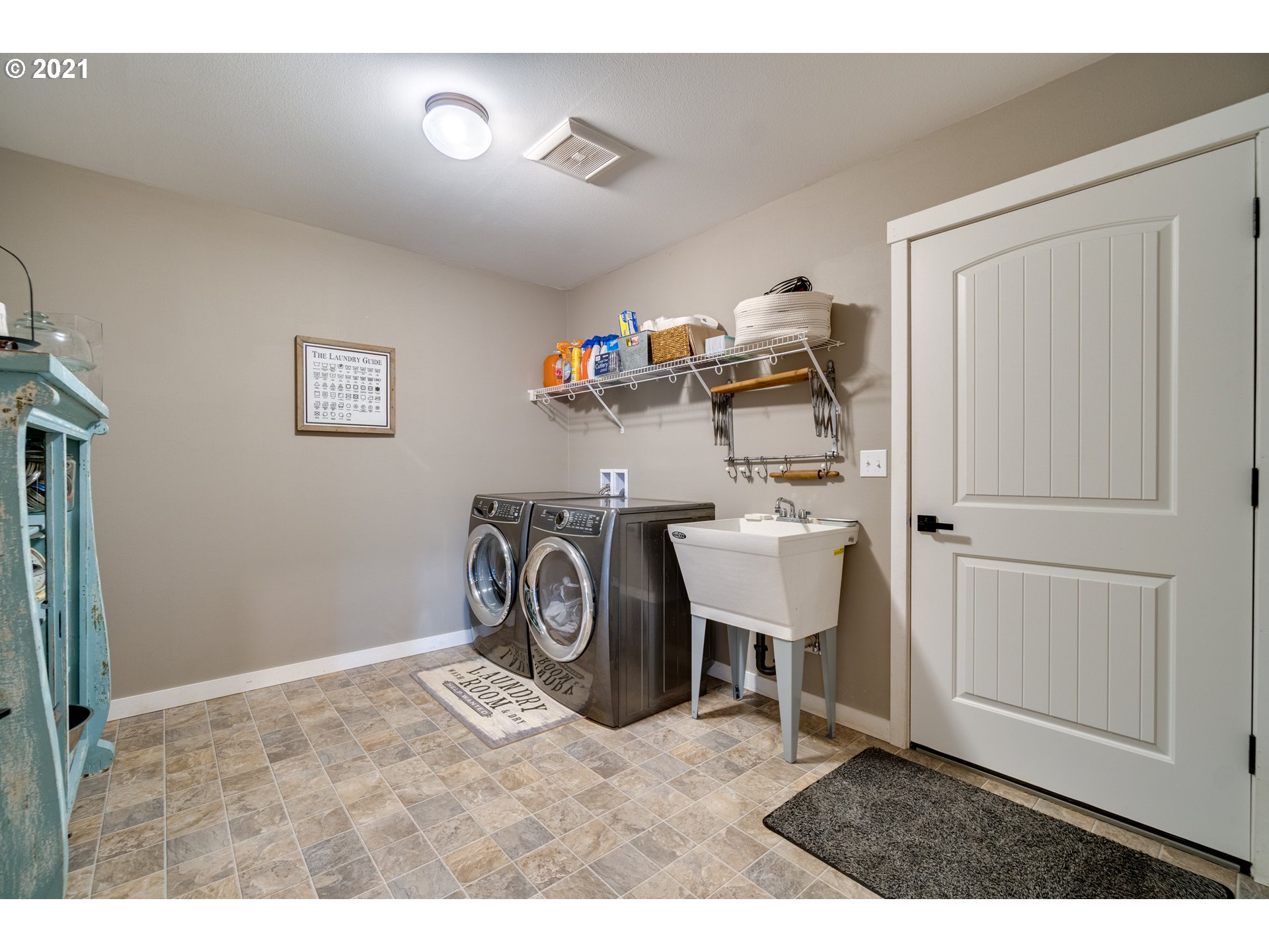 90461 Logan Road Astoria, OR 97103 - Photo 12 of 32 Gallery Image 12