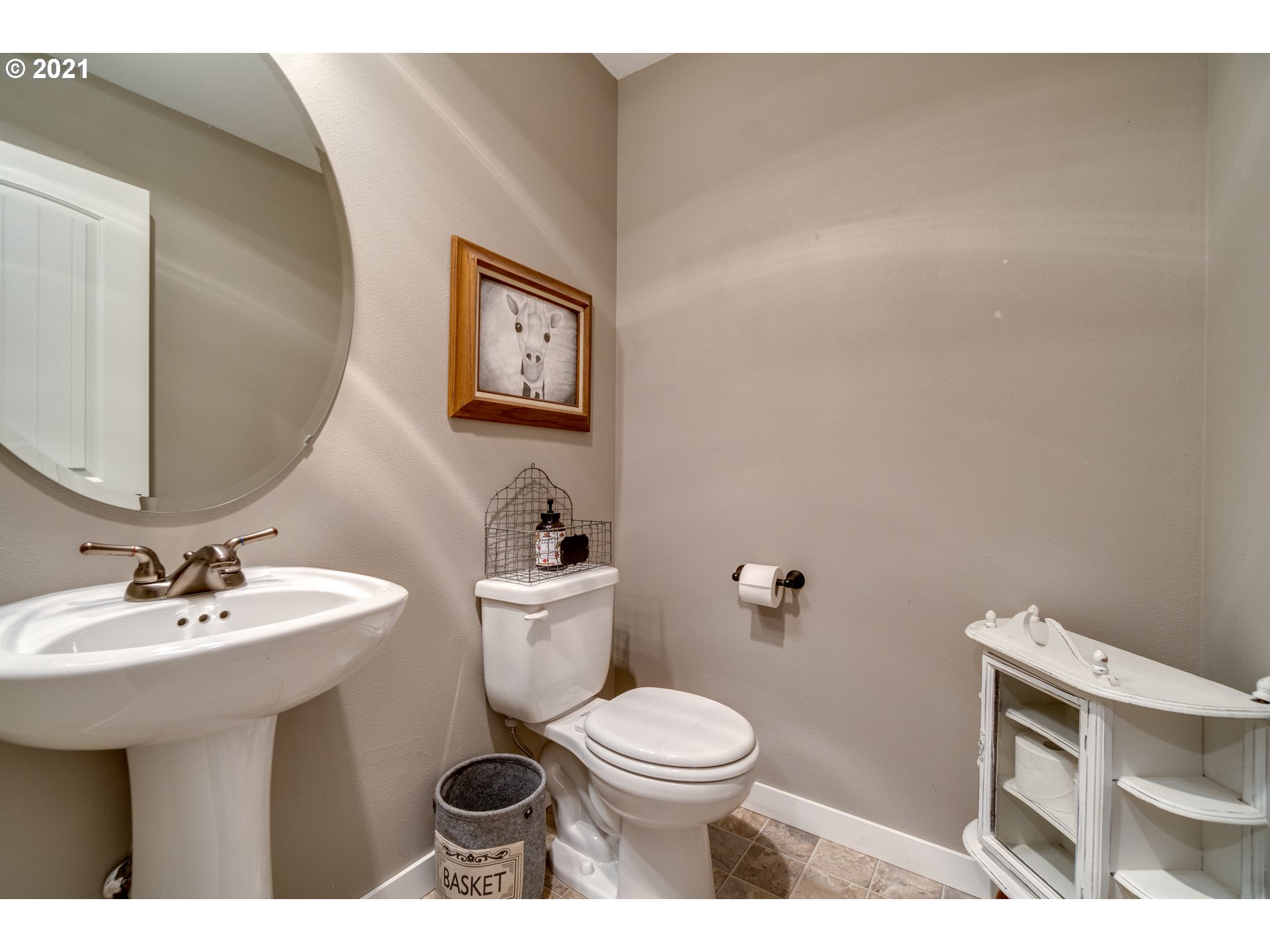 90461 Logan Road Astoria, OR 97103 - Photo 13 of 32 Gallery Image 13