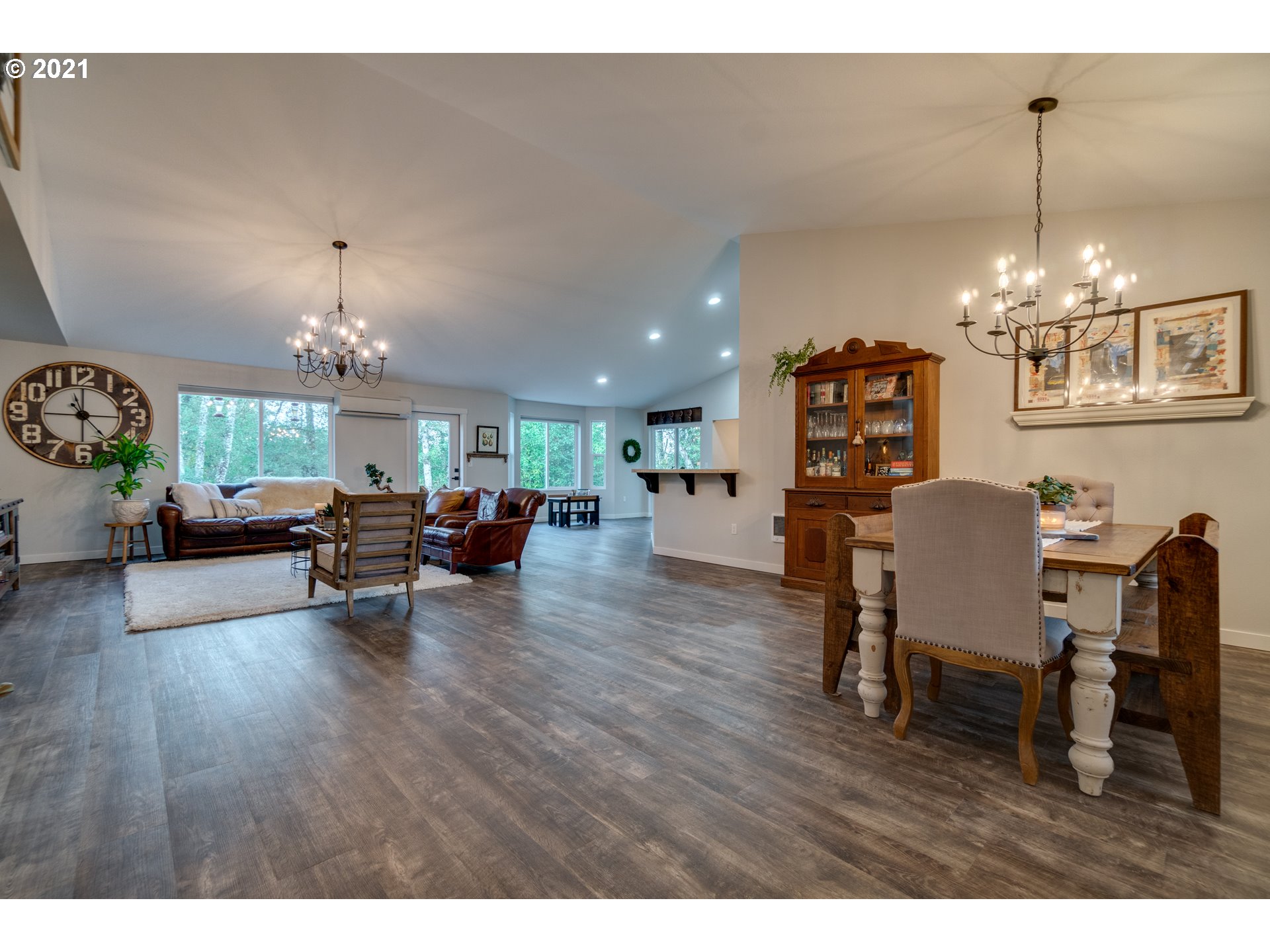 90461 Logan Road Astoria, OR 97103 - Photo 4 of 32 Gallery Image 4