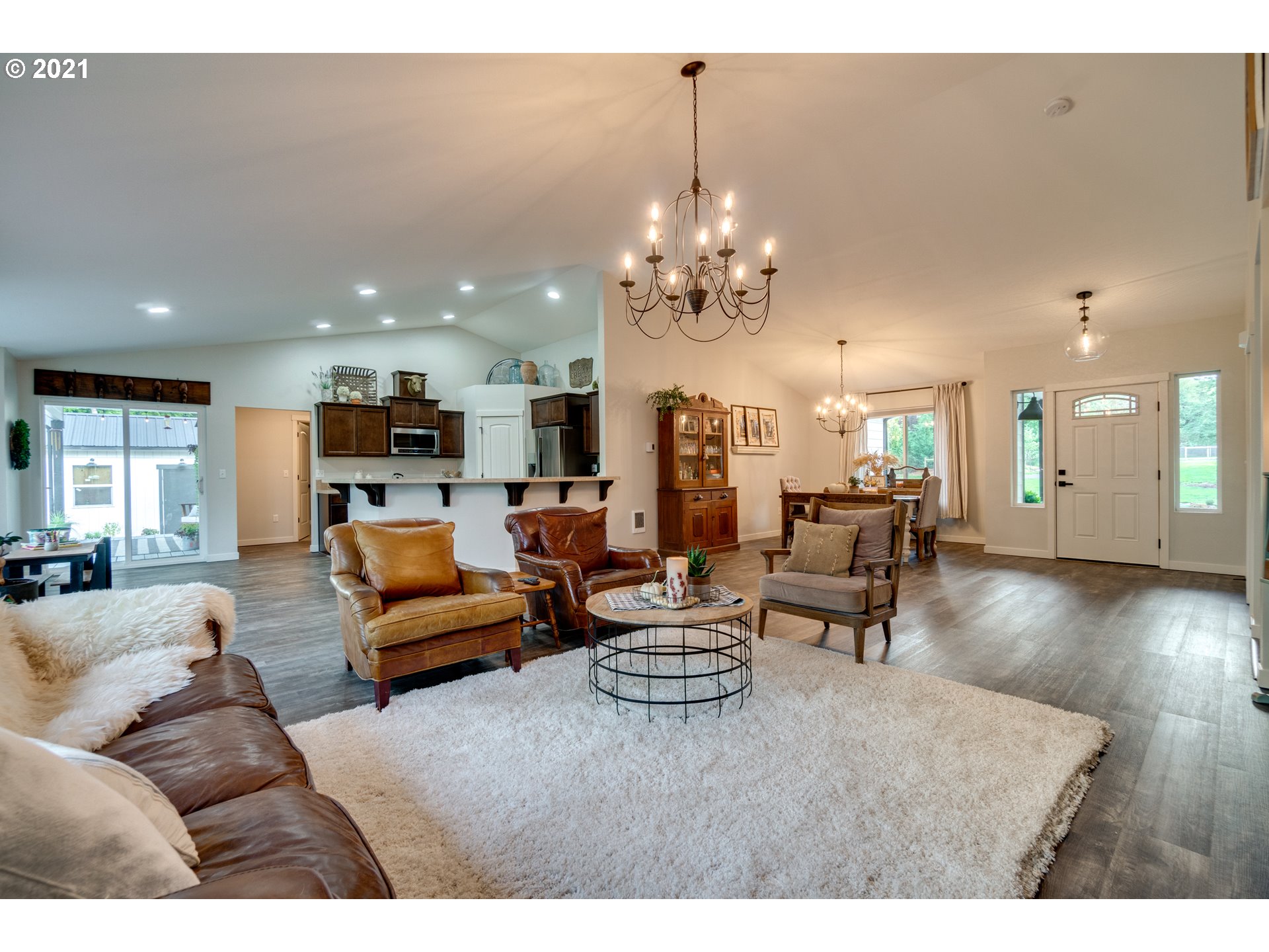 90461 Logan Road Astoria, OR 97103 - Photo 6 of 32 Gallery Image 6