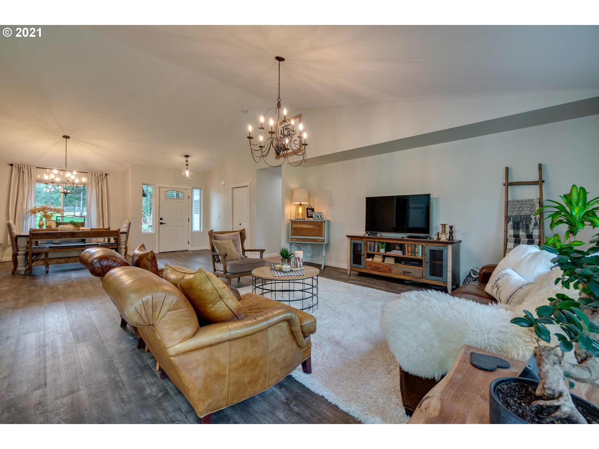90461 Logan Road Astoria, OR 97103 - Photo 7 of 32 Gallery Image 7