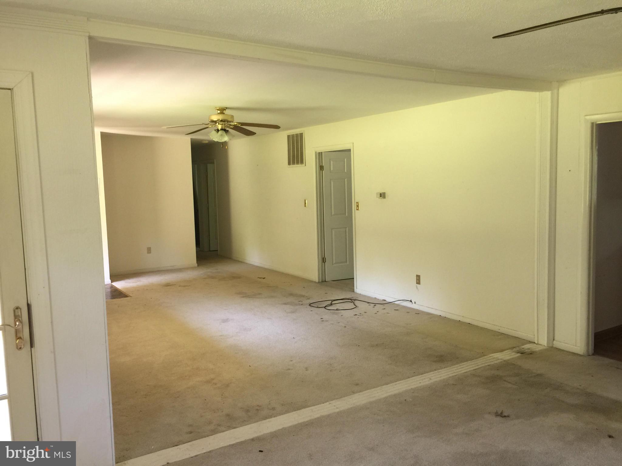 318 Cropp Road Fredericksburg, VA 22406 - Photo 3 of 14 Interior (General)