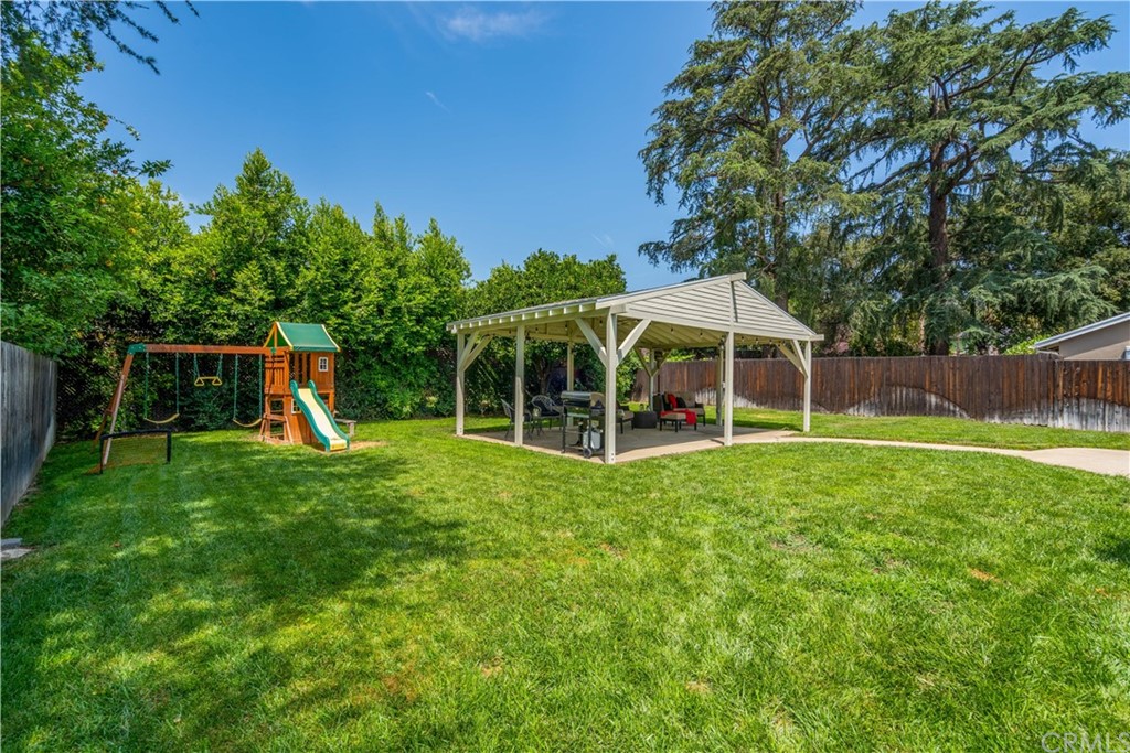 3237 Lincoln Avenue Altadena, CA 91001 - Photo 11 of 21 Backyard