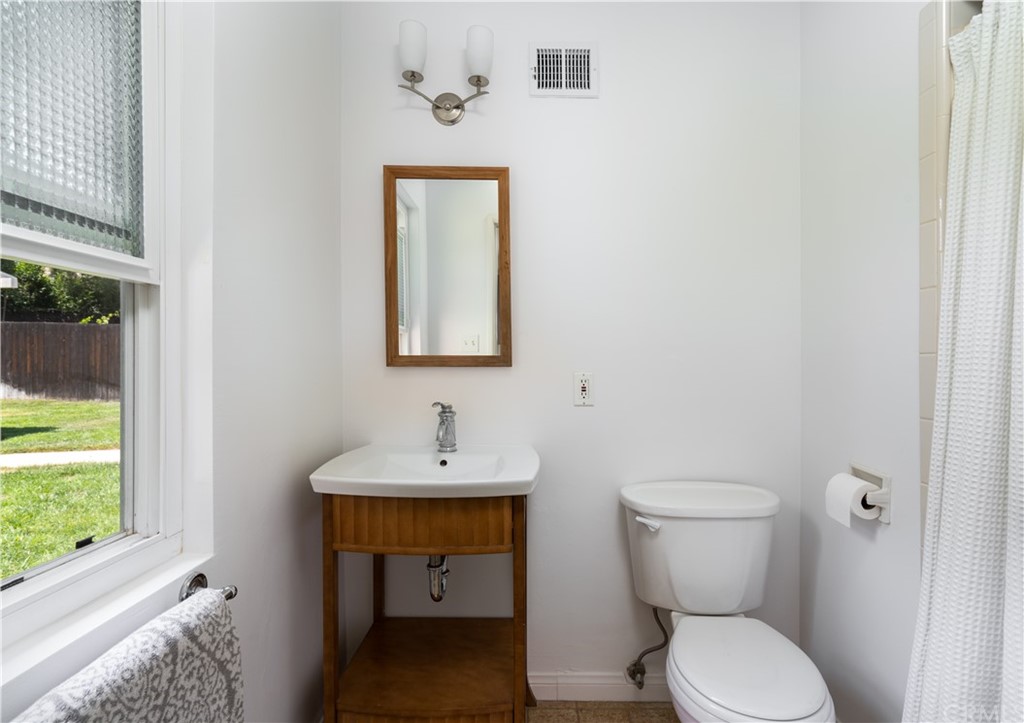 3237 Lincoln Avenue Altadena, CA 91001 - Photo 14 of 21 Private Master Bathroom