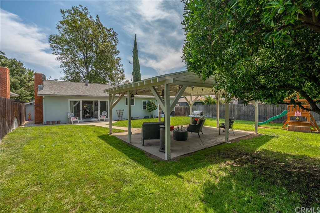 3237 Lincoln Avenue Altadena, CA 91001 - Photo 10 of 21 Backyard