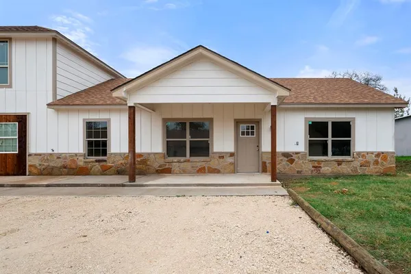 $1,650 | 2867 Conveyor Drive, Unit A, Burleson, TX 76028