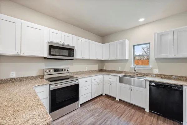 $1,650 | 2867 Conveyor Drive, Unit A, Burleson, TX 76028