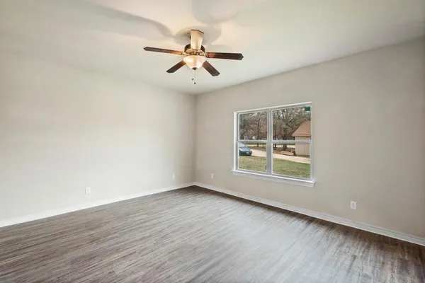 $1,650 | 2867 Conveyor Drive, Unit A, Burleson, TX 76028