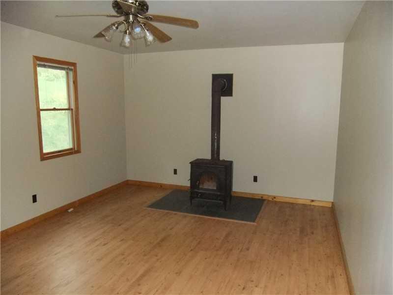 236 Boyd Road Freeport, PA 16229 - Photo 7 of 15 Living Room.