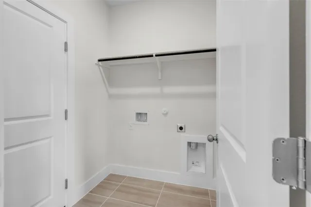 a view of walk in closet