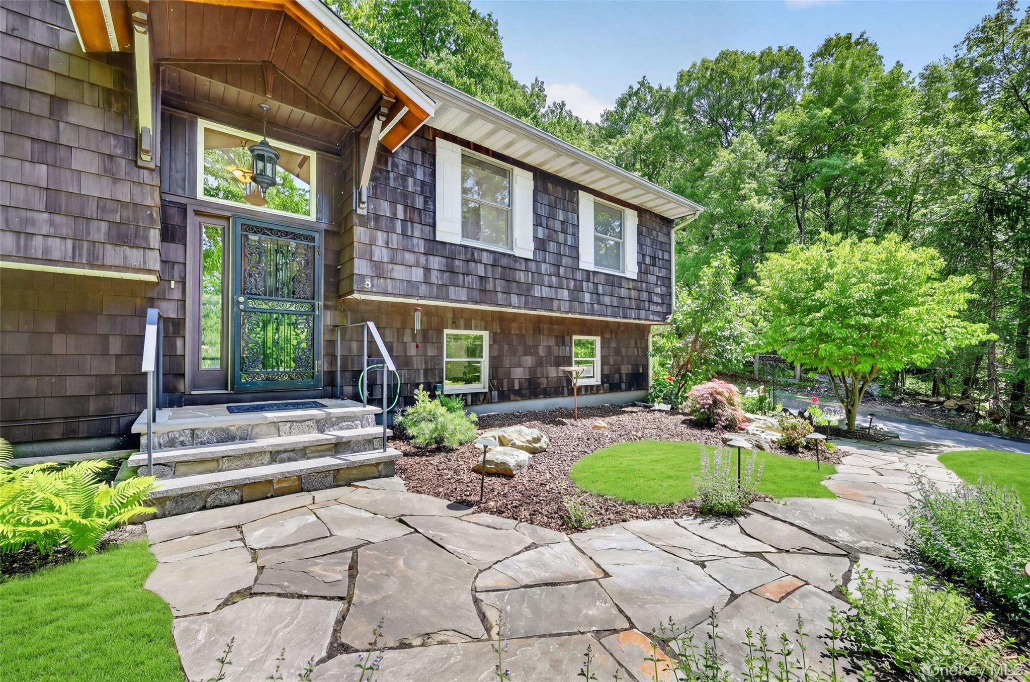 5 California Road Warwick, NY 10990 - Photo 4 of 30