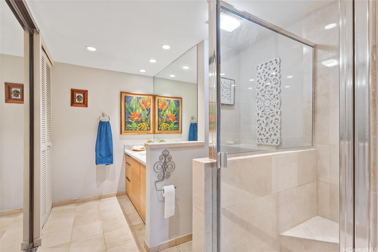 217 Prospect Street, Unit M8 Honolulu, HI 96813 - Photo 16 of 20 a view of hallway with window and wooden cabinets