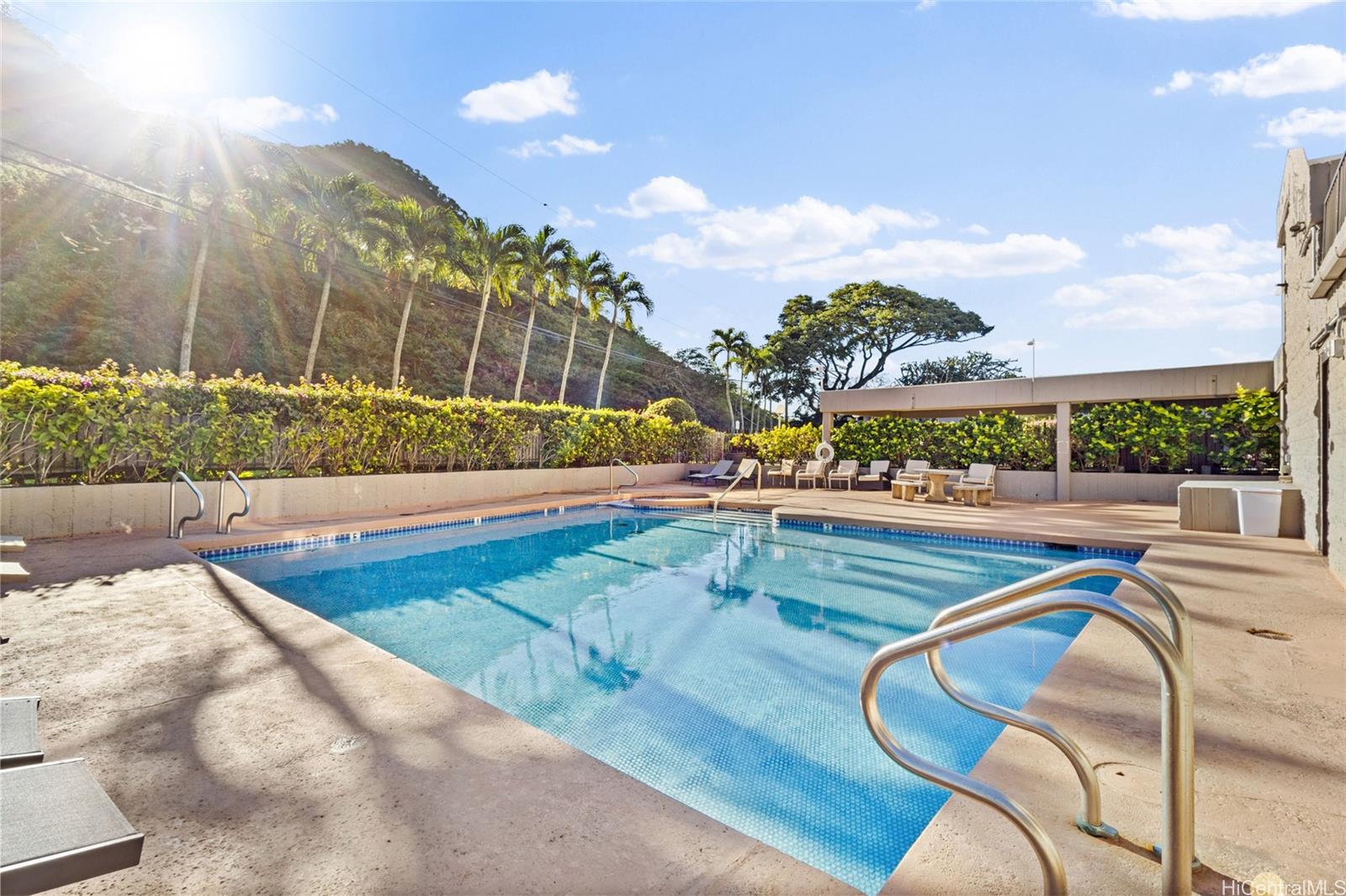 217 Prospect Street, Unit M8 Honolulu, HI 96813 - Photo 20 of 20 a view of a swimming pool