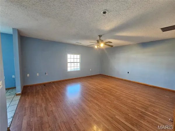 $189,000 | 9126 Baldwin Road, Baldwin, IL 62217