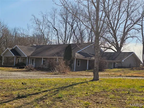 $189,000 | 9126 Baldwin Road, Baldwin, IL 62217