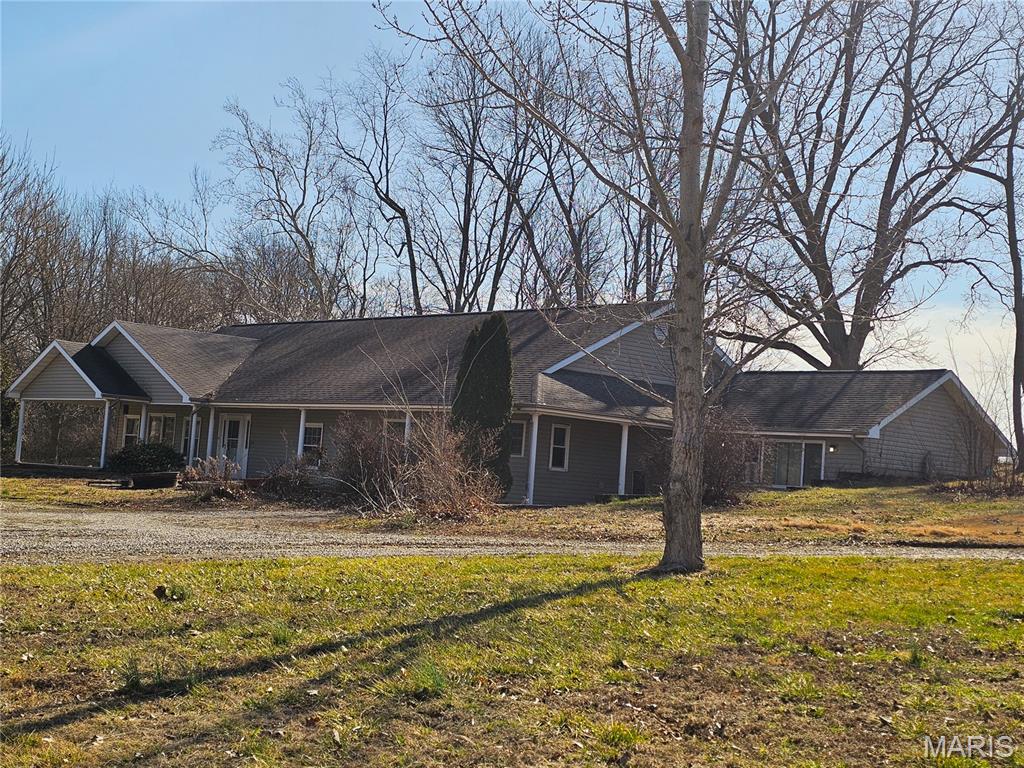 9126 Baldwin Road Baldwin, IL 62217 - Photo 2 of 31