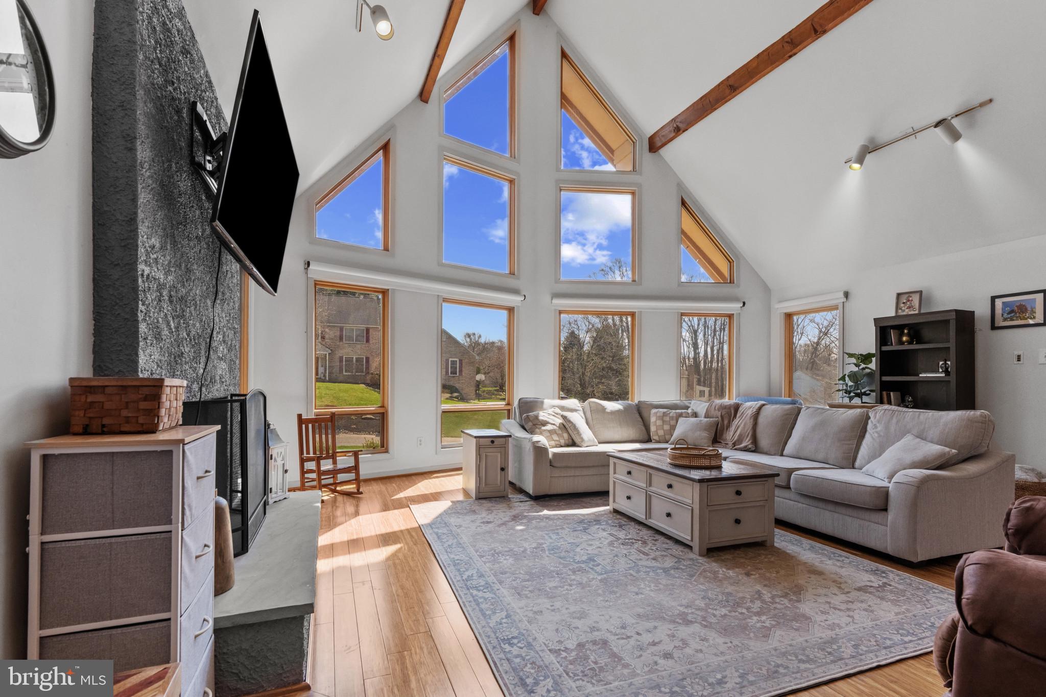 40 Raphael Road Hockessin, DE 19707 - Photo 4 of 53 Family Room