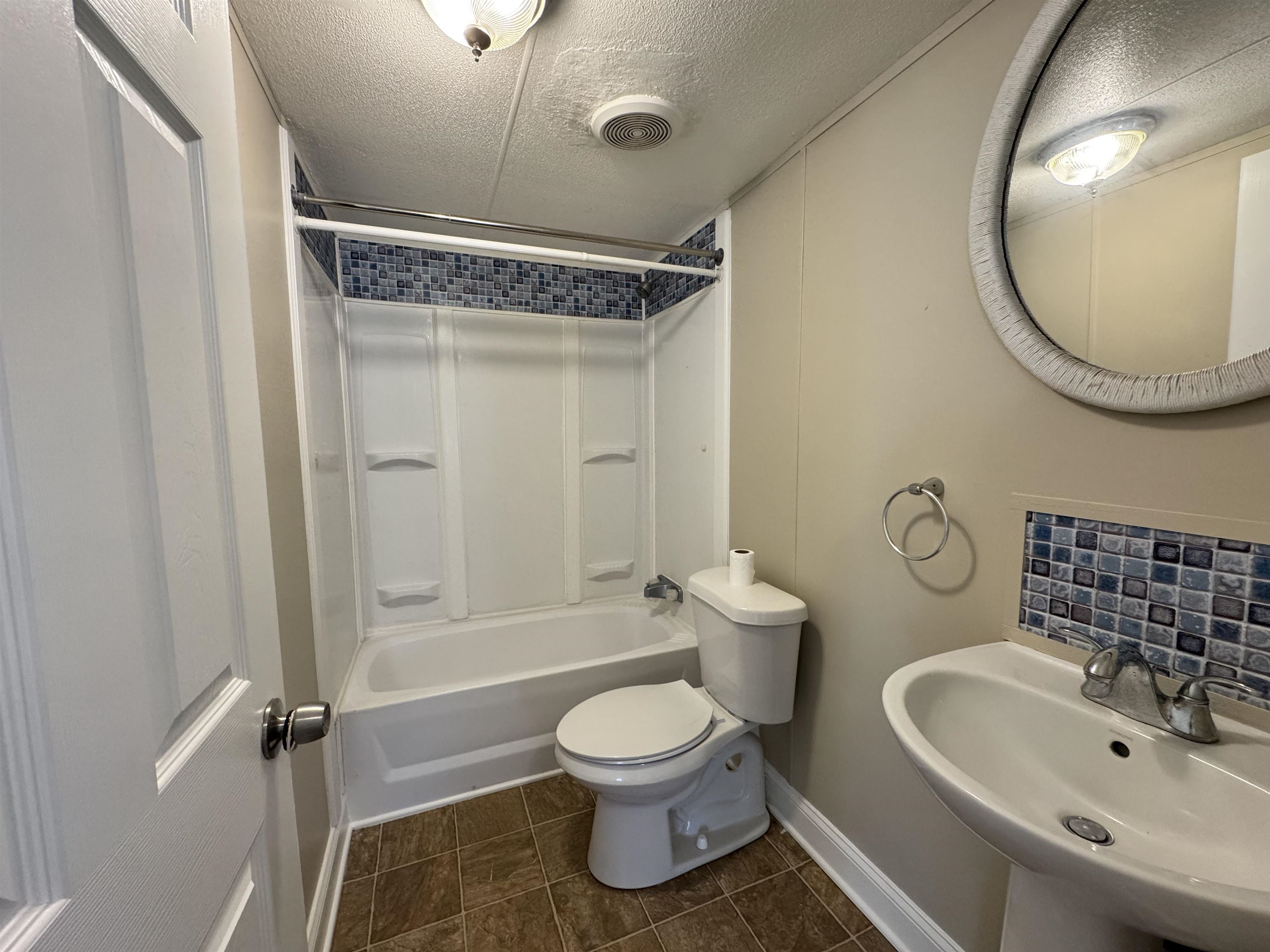 262 Geddy Road Gray Court, SC 29645 - Photo 17 of 39