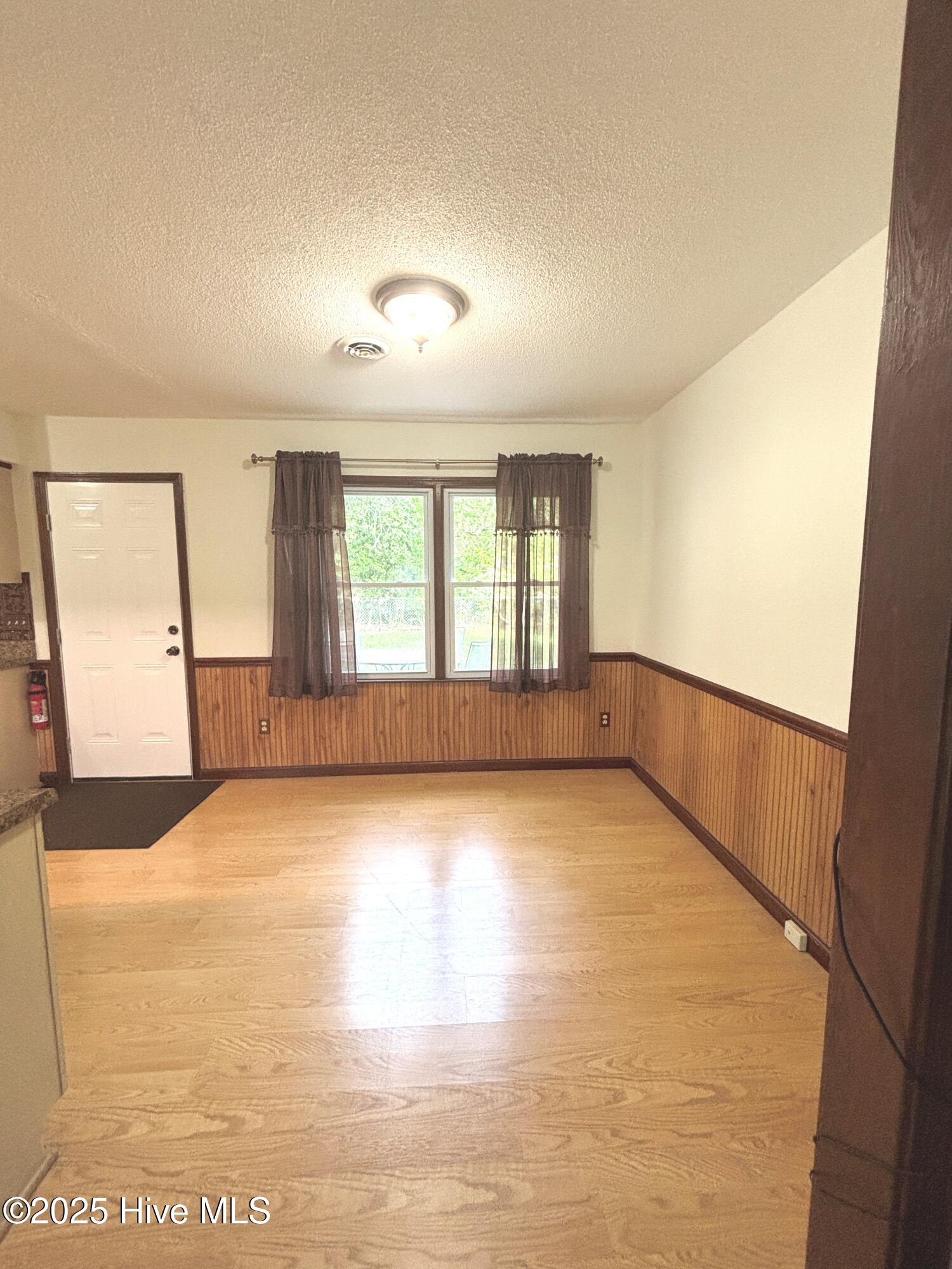 229 Southgate Road Wilmington, NC 28412 - Photo 16 of 37 dining 2