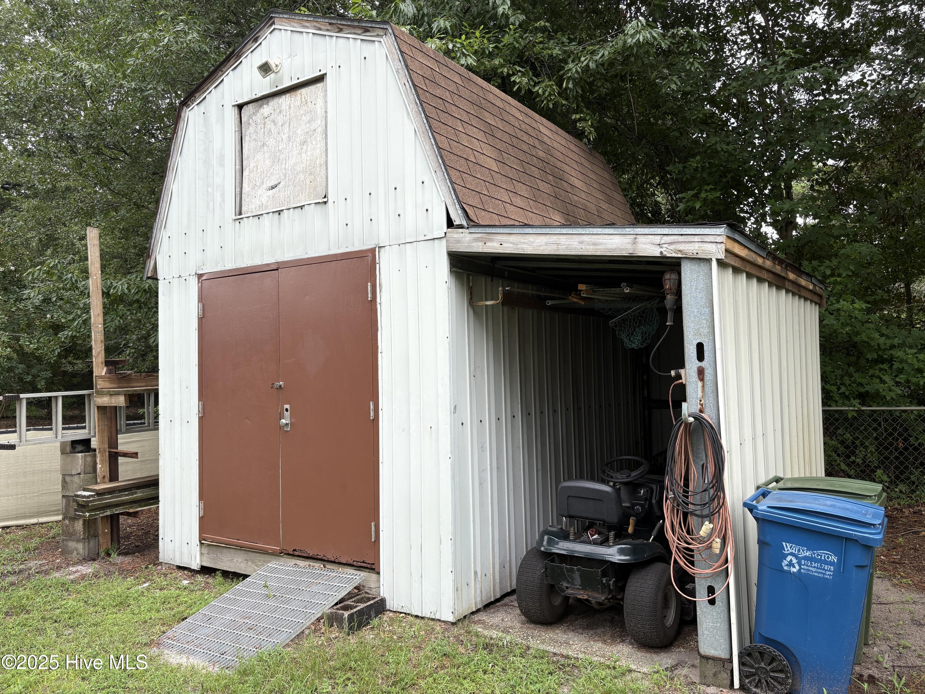 229 Southgate Road Wilmington, NC 28412 - Photo 32 of 37 IMG_1883