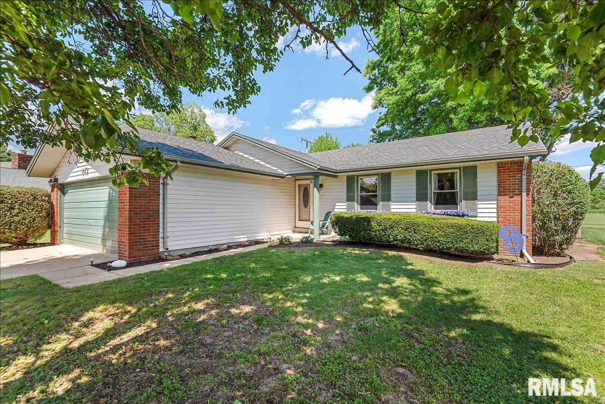 143 Springbrook Drive Springfield, IL 62702 - Photo 2 of 32