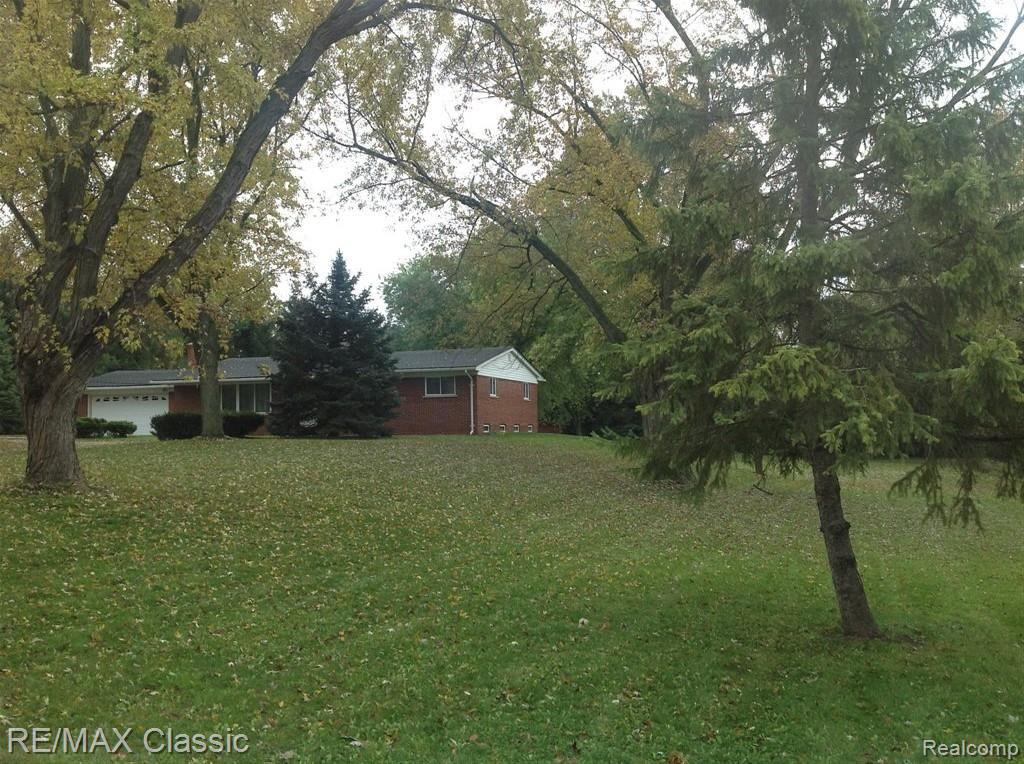1474 East Gunn Road Rochester, MI 48306 - Photo 1 of 1 SIDE.JPG