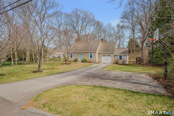 $429,900 | 6 Cheryl Court, East Lyme, CT 06357