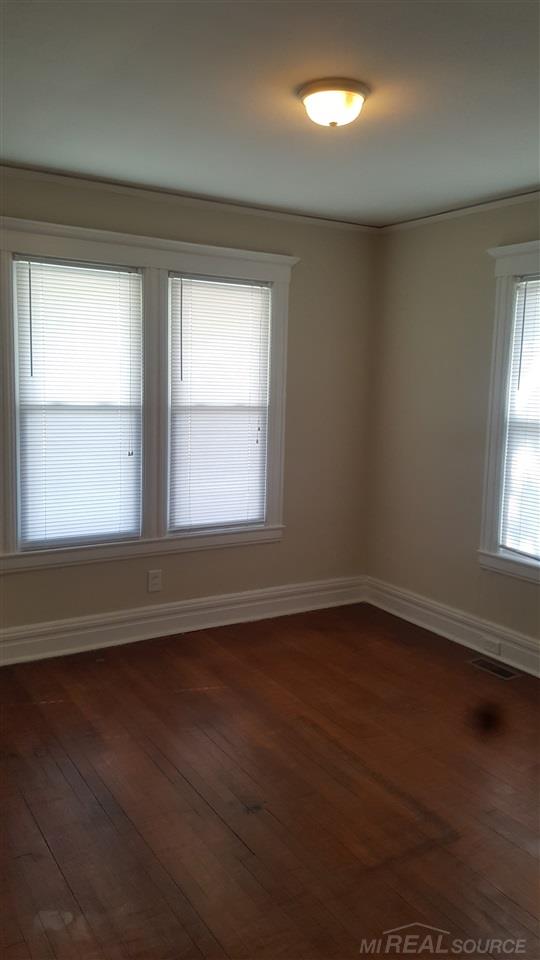 18120 Frazho Road Roseville, MI 48066 - Photo 4 of 9
