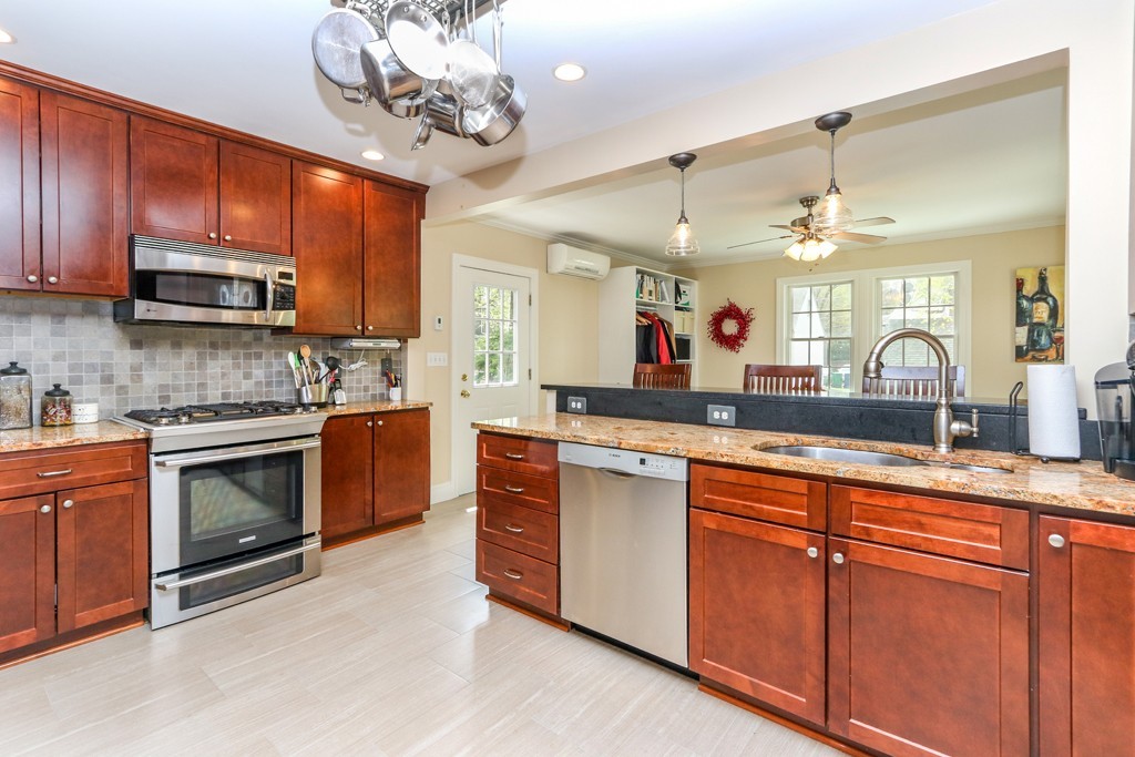 25 Holman Road Newton, MA 02466 - Photo 11 of 25 Gallery Image 11