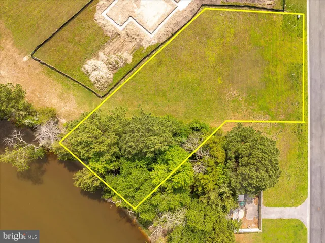 a view of a swimming pool