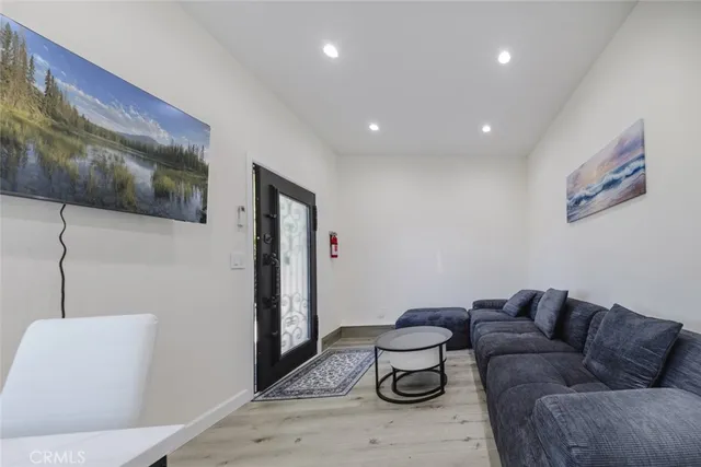 $2,350 | 12809 Woodley Avenue, Granada Hills, CA 91344