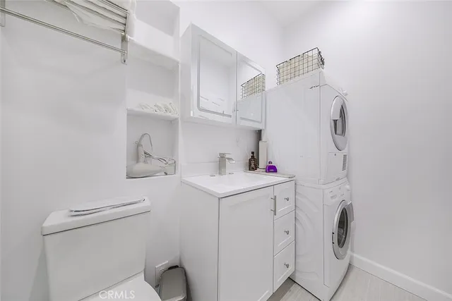 $2,350 | 12809 Woodley Avenue, Granada Hills, CA 91344