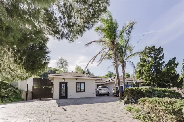 $2,350 | 12809 Woodley Avenue, Granada Hills, CA 91344