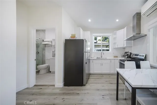 $2,350 | 12809 Woodley Avenue, Granada Hills, CA 91344