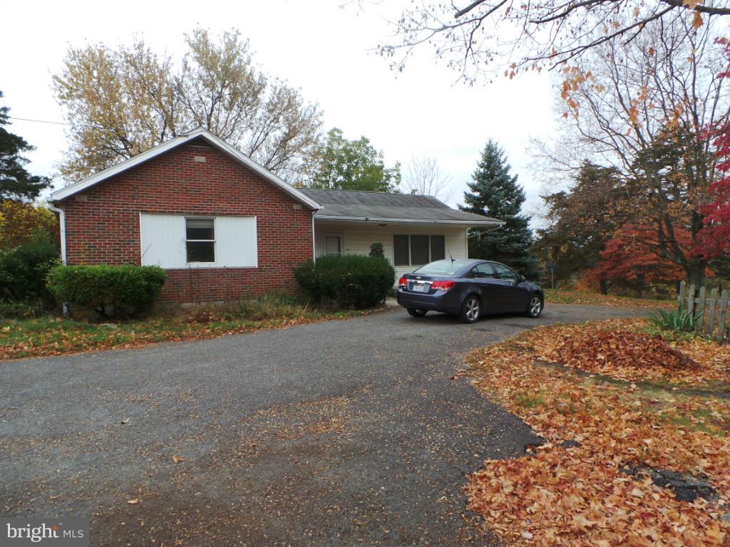566 Johnsons Mill Road Berkeley Springs, WV 25411 - Photo 25 of 29 Exterior (Front)
