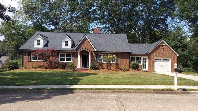 $599,000 | 650 Blue Ridge Avenue, Gainesville, GA 30501