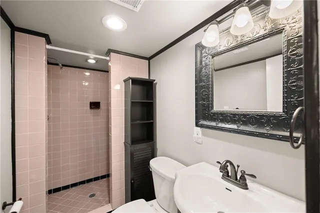 $599,000 | 650 Blue Ridge Avenue, Gainesville, GA 30501