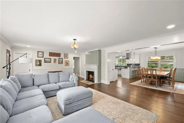 $599,000 | 650 Blue Ridge Avenue, Gainesville, GA 30501