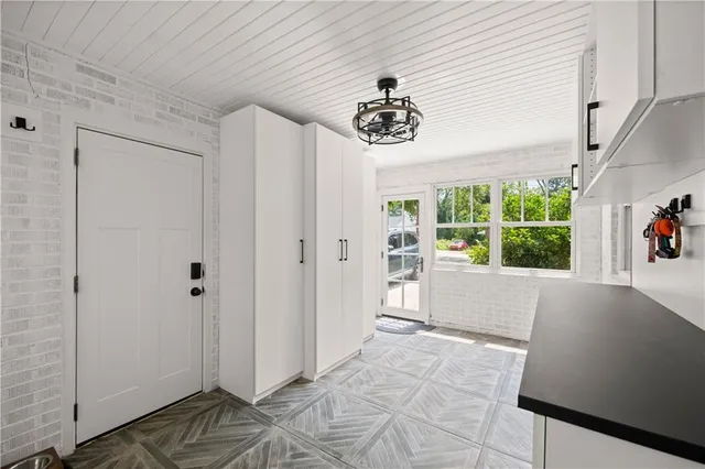 $599,000 | 650 Blue Ridge Avenue, Gainesville, GA 30501