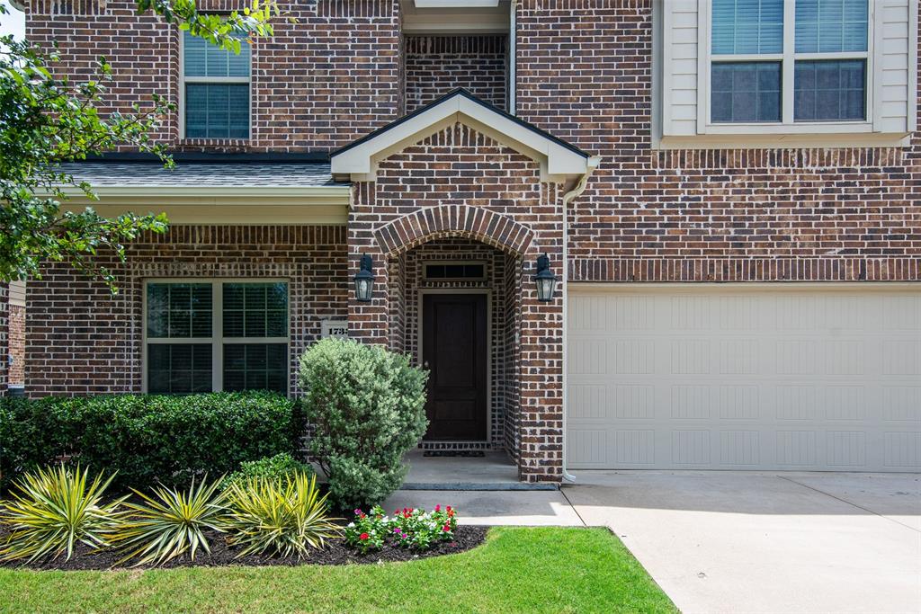 1733 Beasley Street Van Alstyne, TX 75495 - Photo 2 of 32